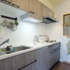 収納箇所を多く確保して使いやすく気持ちのいいキッチンになりました。