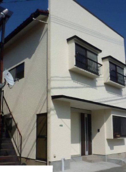 【福岡県宗像市】中古物件を明るく快適な住まいへ－キッチン、浴槽、洗面脱衣所、外壁の全面リフォーム－