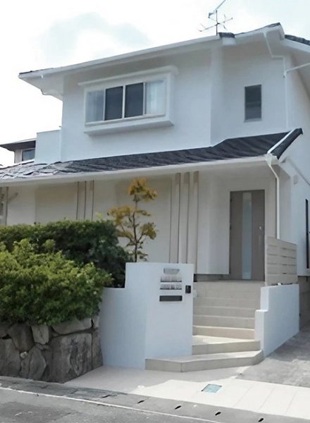 【福岡県粕屋郡】断熱・気密性強化から収納スペースまで&quot;白い家&quot;として蘇る木造戸建リノベーション