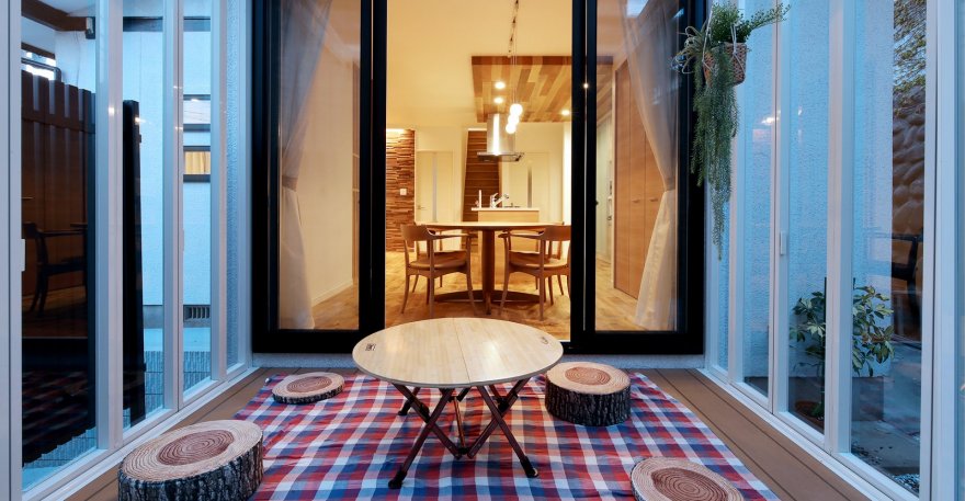 LDKの見直しと共に外空間と繋がる新しい空間や書斎などのライフスタイルにあわせた空間の活用